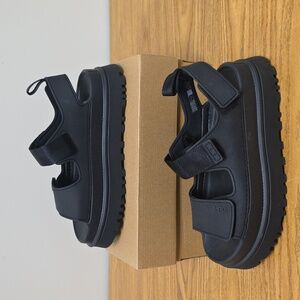 UGG GoldenGlow Black Sandals Women's Size 9 1152685 New